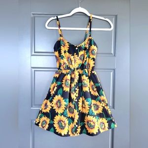 Summer dress (size S)